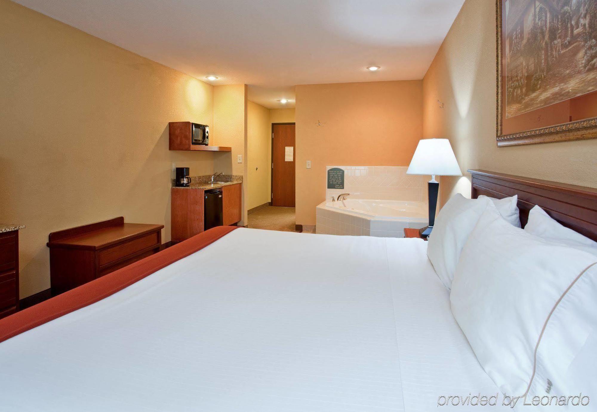 Holiday Inn Express Hotel & Suites Maryville By Ihg חדר תמונה